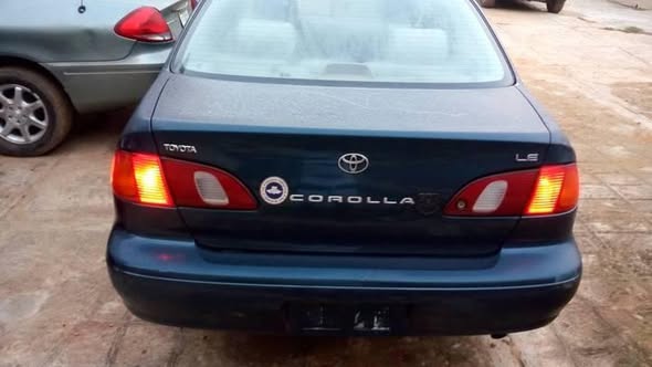 A picture of 2000 Toyota Corolla