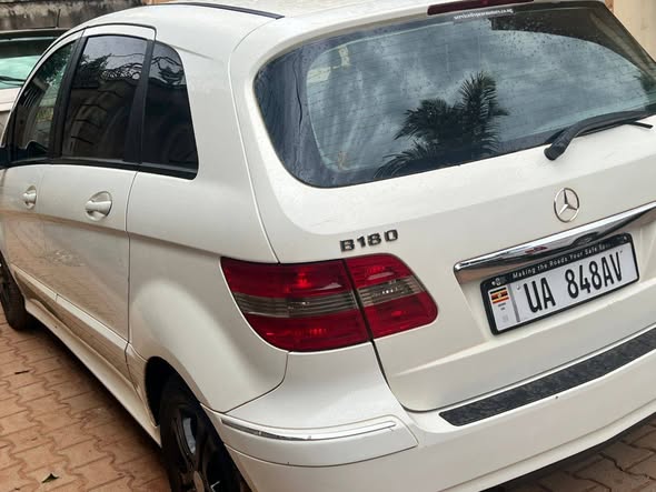 A picture of Car