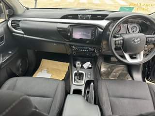 A picture of WhatsApp call 2557 6248 3424 2021 2 TOYOTA HILUX PICK