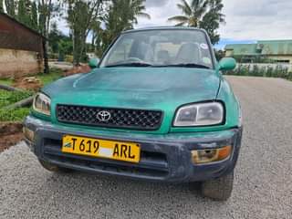 A picture of Rav4 manu