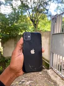 A picture of iPhone 11 Plain