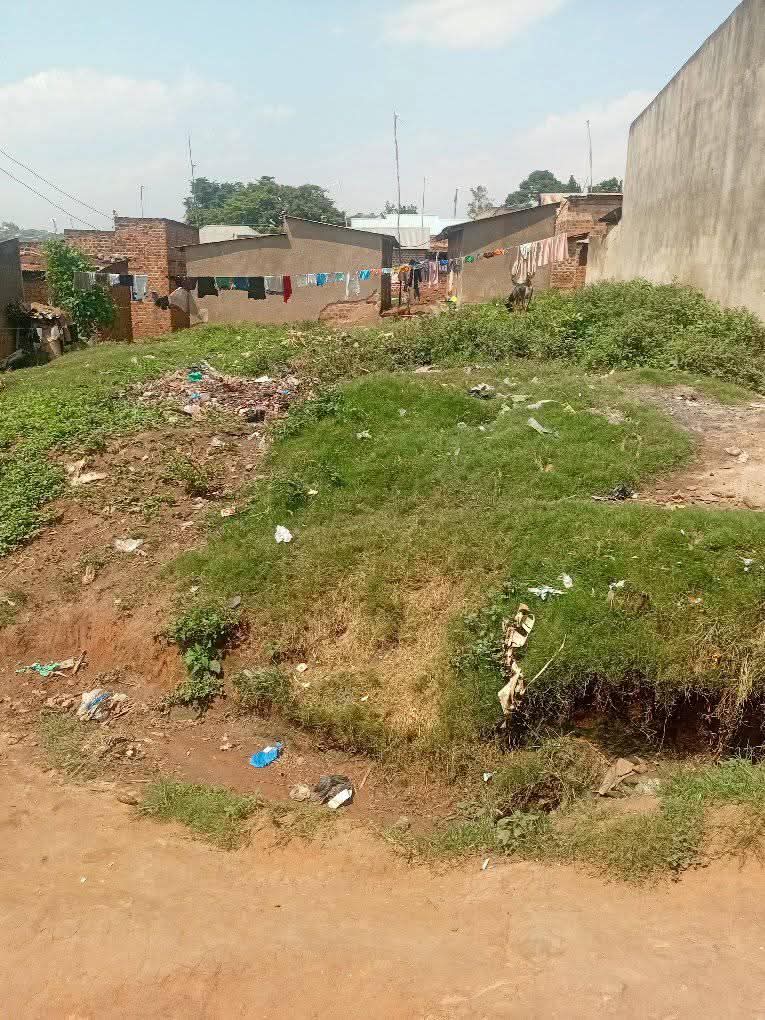 A picture of Plot 40ft by 80ft