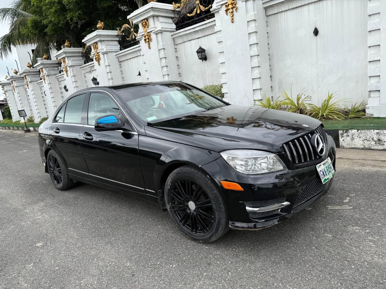 A picture of C300 2009 model