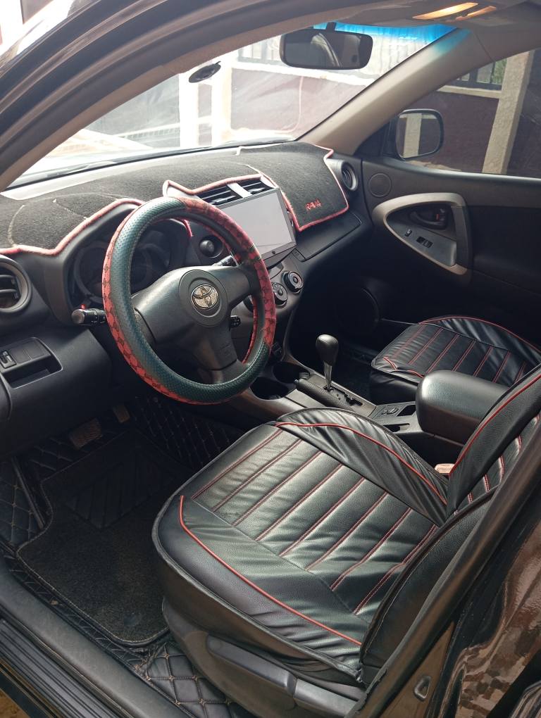 A picture of Toyota Rav 4