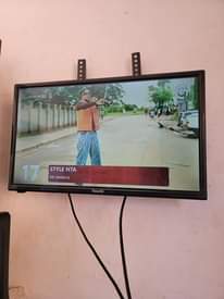 A picture of Saachi tv 24 inches free to air for sell