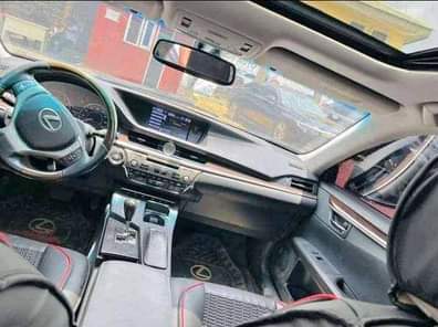 A picture of 2015 MODEL LEXUS ES350 DIRECT TOKUMBO WITH NEW DUTY GRADE