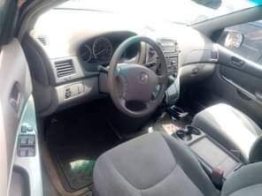 A picture of Belgium standard 2008 model Toyota sienna with duty Location is