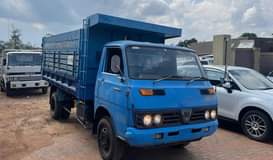 A picture of 1979 Isuzu Elf Dump