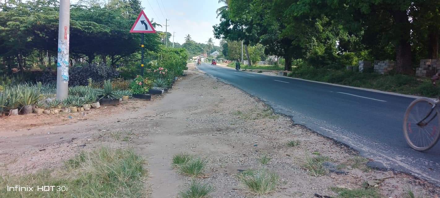 A picture of HEKARI MBILI ZA BARABARANI NAZIUZA KIGAMBONI milioni 650