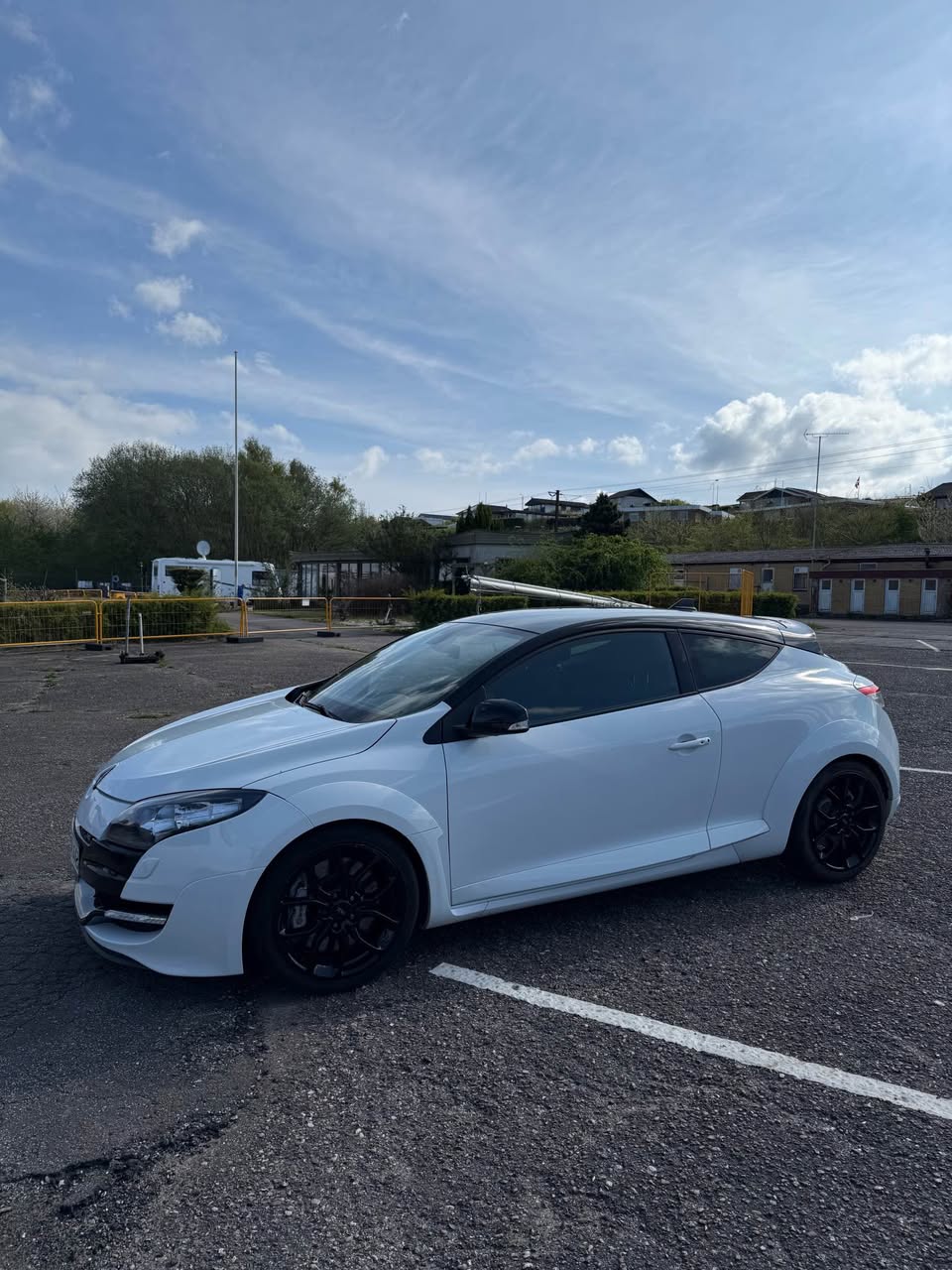A picture of Renault Megane rs 265