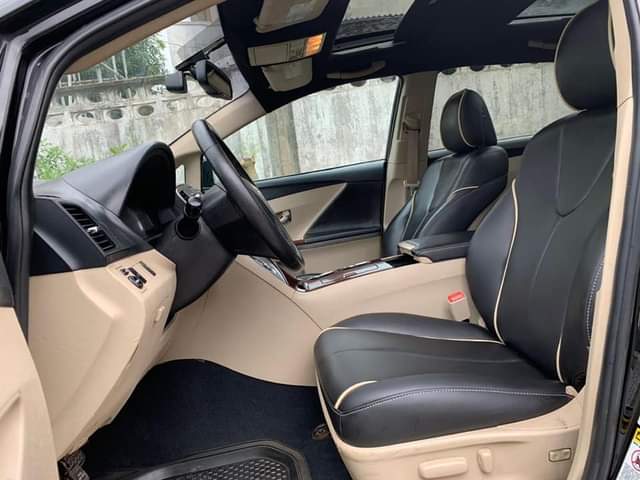 A picture of  PRE OWNED 2011 TOYOTA VENZA AVAILABLE FOR PICKUP 