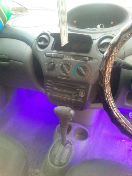 A picture of Toyota vitz 0787313058