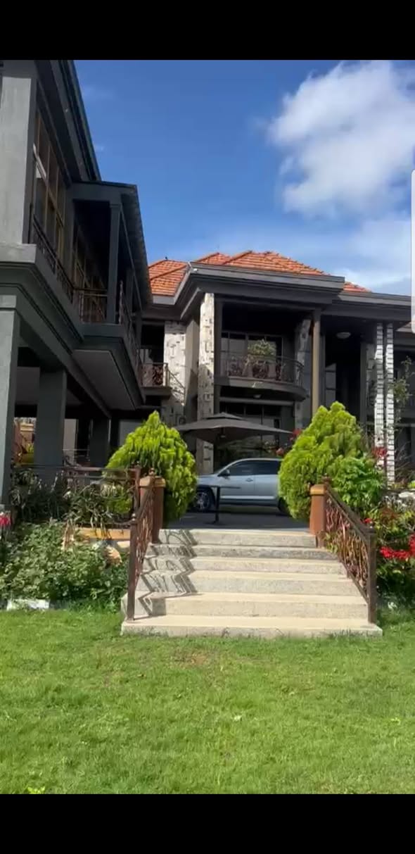 A picture of Commodious House for sale in Lubowa Plot size 80 decimals