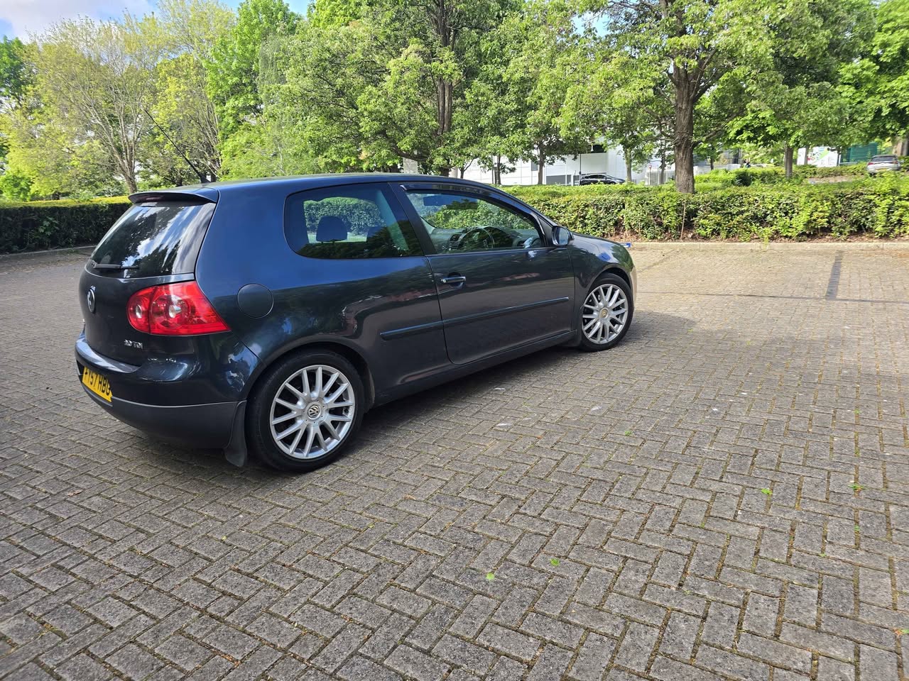 cars under 2000