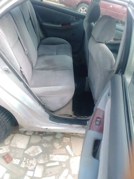 A picture of 2004 TOYOTA COROLLA