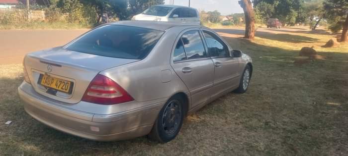 classifieds/cars mercedes