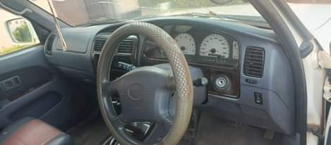 A picture of Toyota hillux surf