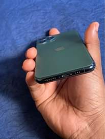 A picture of 11 pro gb 64