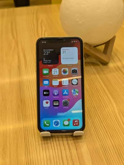 A picture of Iphone XR O6I2O4IO5O