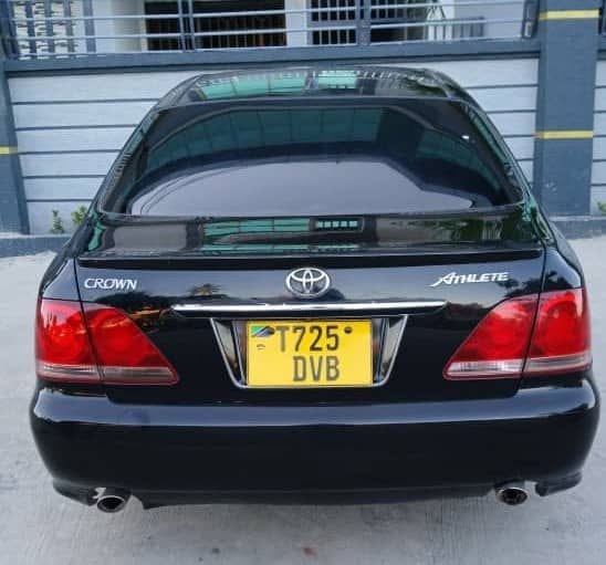 A picture of Toyota Crown Athlete 4GR Bei TSh 12 8M Engine safi