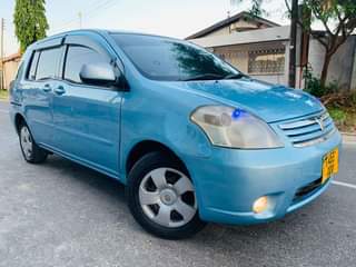 A picture of Toyota Raum new model