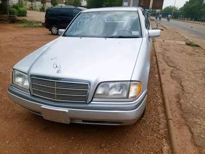 A picture of Belgium Mercedes C180