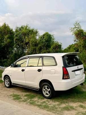 A picture of Clean Toyota Innova 2005 model
