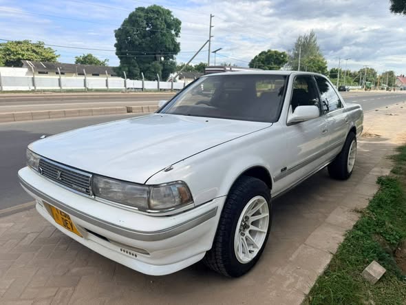 A picture of TOYOTA CRESTA FULL DOCUMENT FULL AC ENG 1GGE CC 1990
