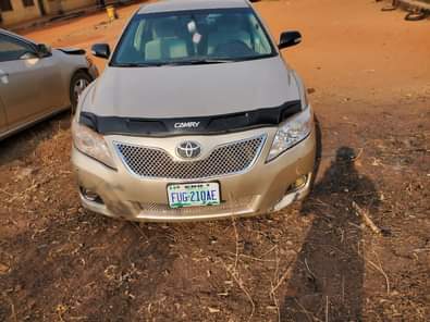 A picture of NEATLY USED 2010 MODEL TOYOTA CAMRY SOUND VENZA ENGINE SMOOTH