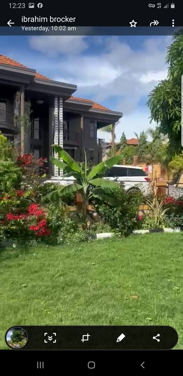 A picture of Commodious House for sale in Lubowa Plot size 80 decimals