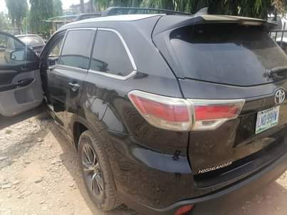 A picture of Extremely Clean registered 2016 Toyota Highlander Limited Details Accident free