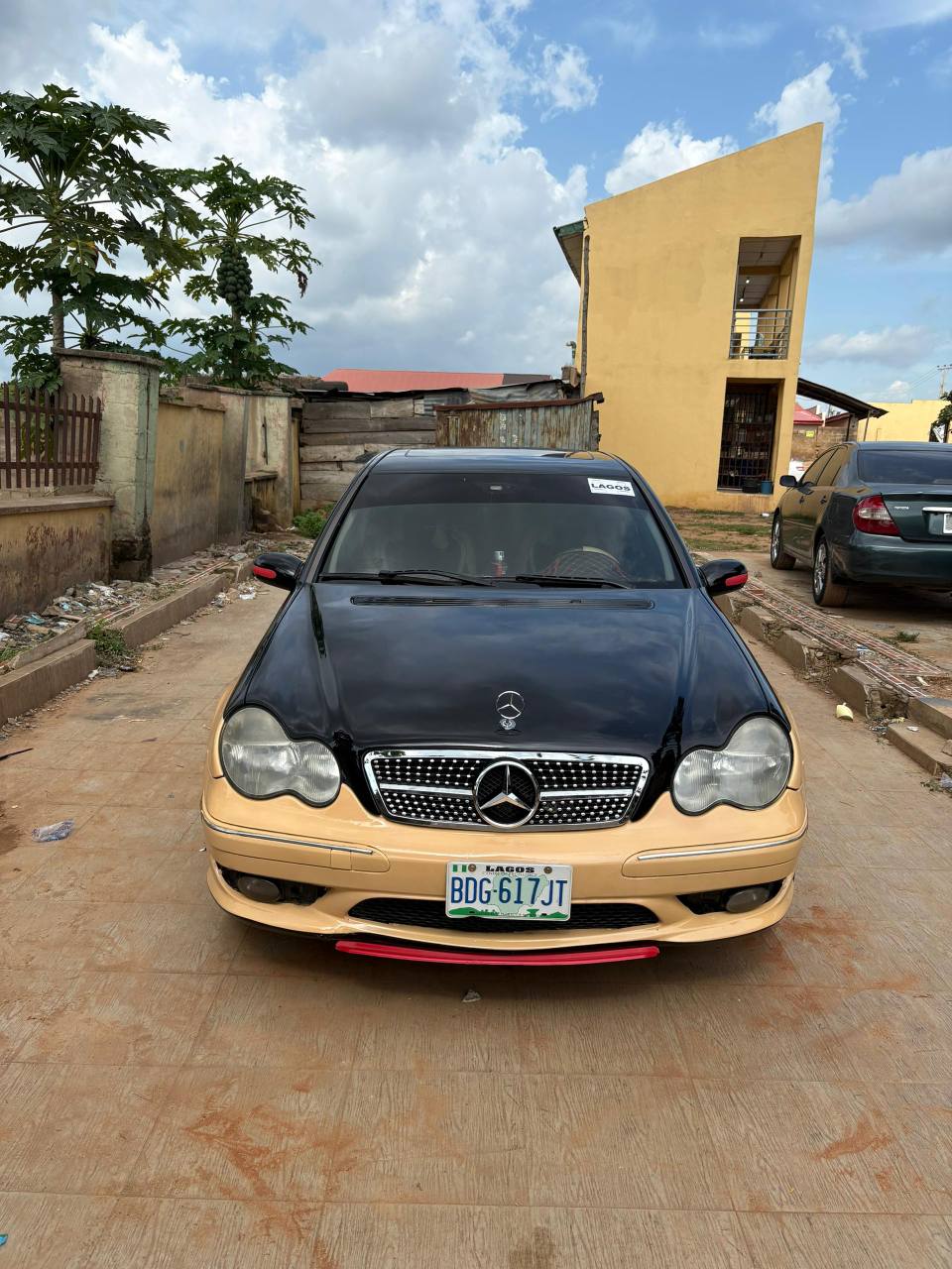A picture of Mercedes Benz 4plug first owner first registration