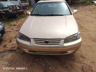 A picture of Toyota Camry 1999