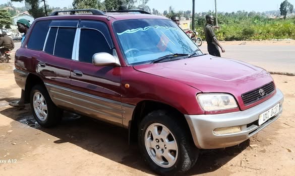A picture of Perfect toyota rav4 on Quick sale Price 9 7m call