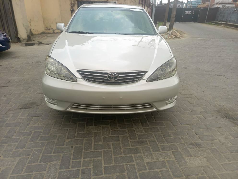 A picture of Registered Toyota camry 2005 model neatly ovan baked on firstbody