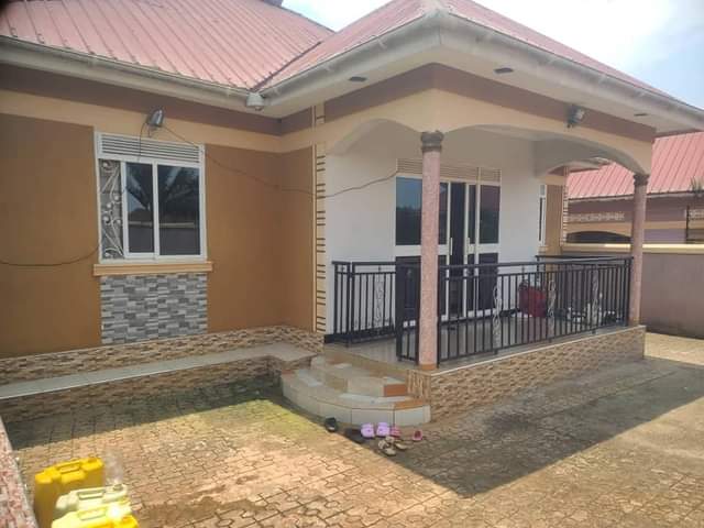 A picture of House for sale in Mukono Namayiba along mukono katosi road