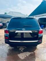 A picture of Registered 2009 Toyota Highlander upgraded to 2012 model