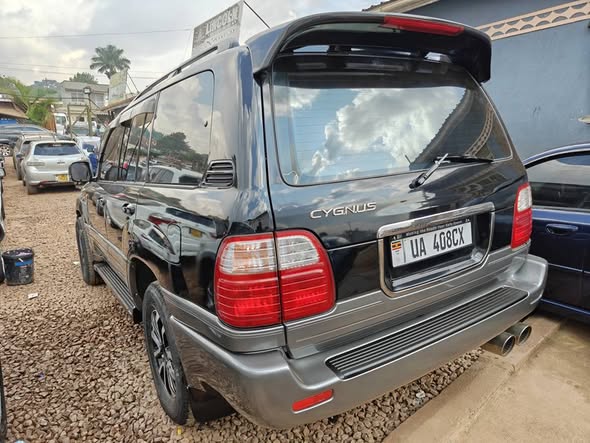 A picture of Landcruiser cygnus 0774952106 0700411357