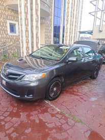 A picture of TOYOTA COROLLA 2012