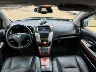 A picture of Lexus Rx330