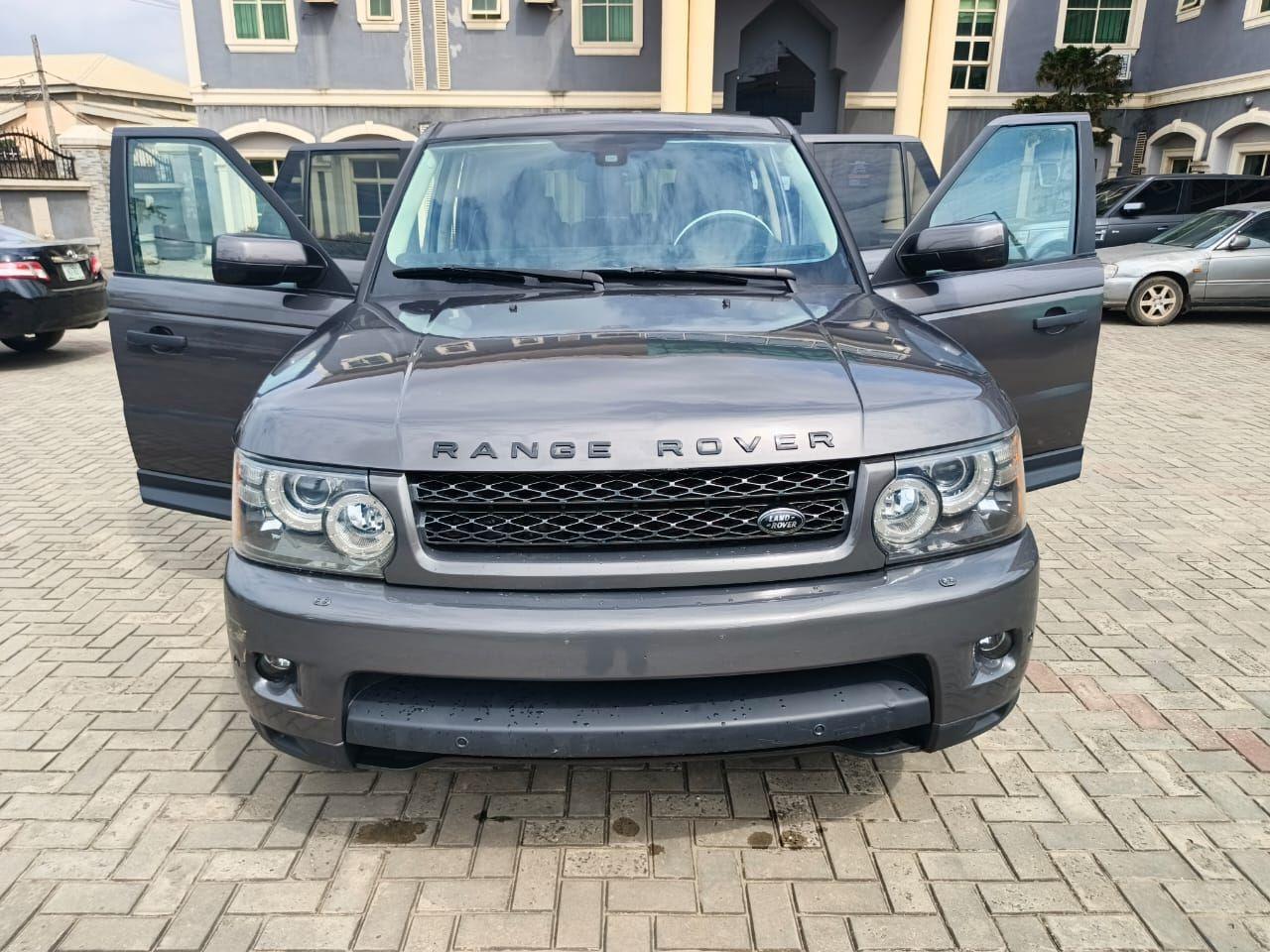 A picture of 2010 Range Rover sport 2010