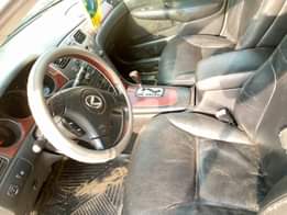 A picture of Lexus ES300 First body Engine and gear box very sound