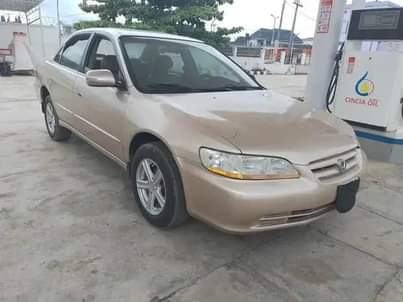 A picture of Honda Accord 2000 register 4plugs