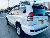 A picture of TOYOTA LAND CRUSER PRADO TX YEAR 2007 ENGINE CODE 2TR