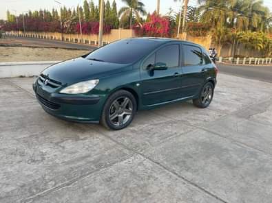 A picture of SMELLS BELGIUM NEARTY USED 307 PEUGEOT 2007 MODEL AUTOMATIC WITH