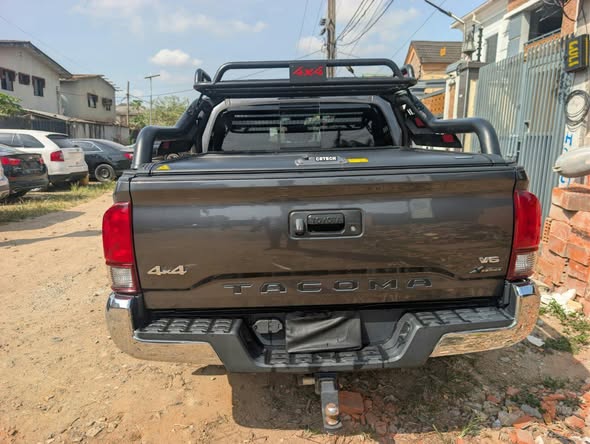 A picture of 2021 Toyota Tacoma