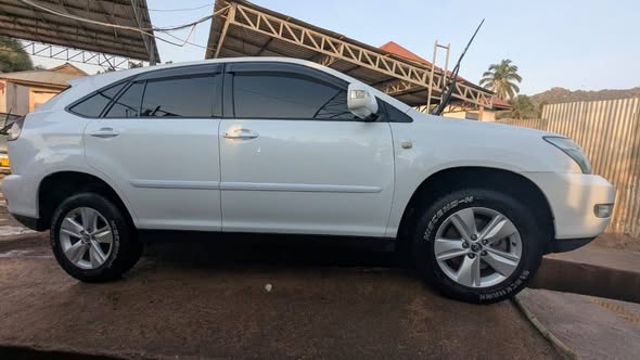 A picture of TOYOTA HARRIER NEW PRICE 36 8M ENGINE 4 CC 2390