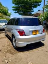 A picture of TOYOTA IST BEI 5 8M