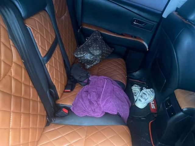 A picture of clean lexus rx350 nothing to fix buy and cruise 15