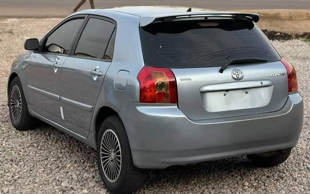 A picture of Toyota Obama 2004 model price 1 900 000 price 1